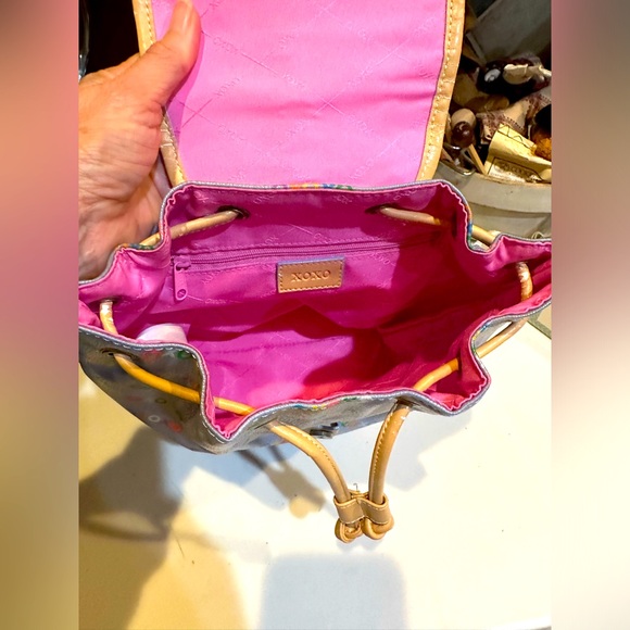 VTG XOXO PERIWINKLE MULTICOLORED LOGO FLAWED DRAWSTRING BACKPACK BAG PURSE 11” - Picture 8 of 13